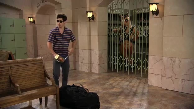 S03E03 373