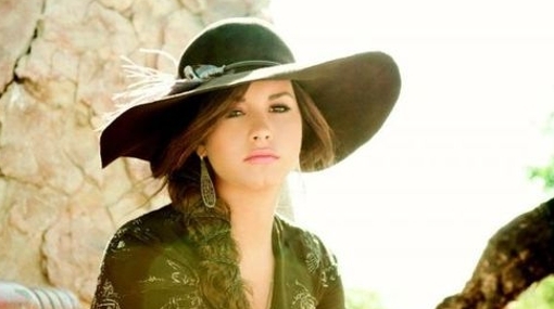 demi-lovato-mira-imagenes-exclusivas2 - Demi Lovato