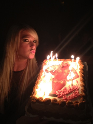 ♥♥Happy B-Day Kelly♥♥