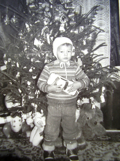 cu masinuta primita de la Mos Gerila