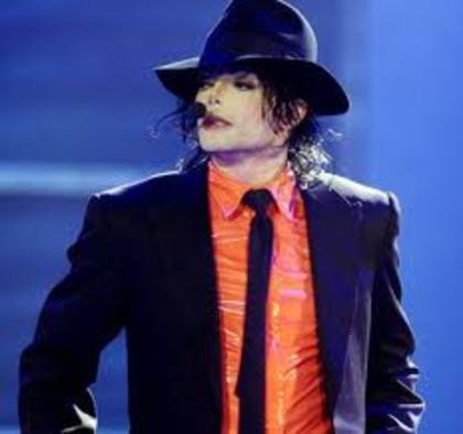 images (2) - Album pentru un prieten cu Michael Jackson