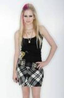 13421118_CVWXMMLZP - Avril Lavigne