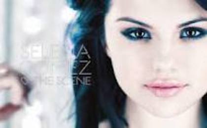 images (20) - Un album dedicat Selenei Gomez si Demi Lovato si cateva poze de craciun cu Justin Bieber