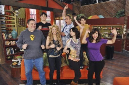 107820_shakira-guest-stars-on-wizards-of-waverly-place - wizards of waverly place