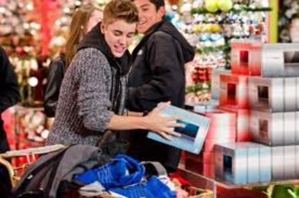 images (46) - Un album cu SUTE de poze numai cu justin bieber