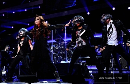 Demitzu (80) - Demitzu - 09 12 2011 - Z100s Jingle Ball 2011