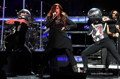 Demitzu (88) - Demitzu - 09 12 2011 - Z100s Jingle Ball 2011