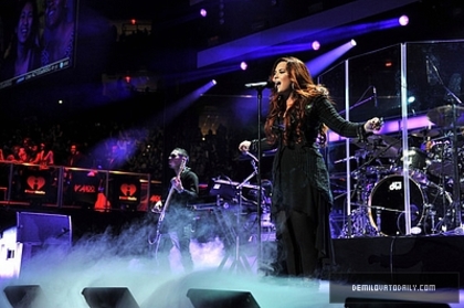 Demitzu (113) - Demitzu - 09 12 2011 - Z100s Jingle Ball 2011