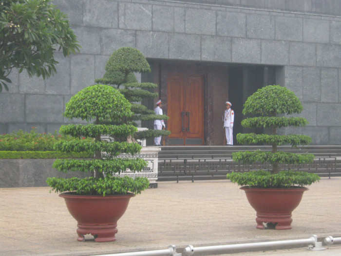 Intrarea in mausoleu