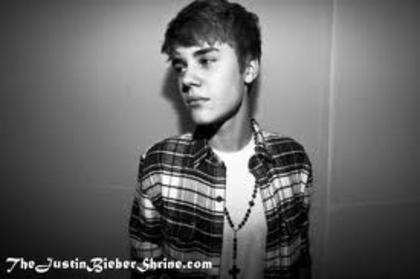 descărcare (3) - Un album cu SUTE de poze numai cu justin bieber