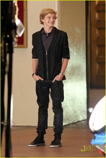 cody-simpson-video-shoot-07