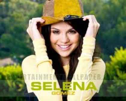 images (9) - Un album dedicat Selenei Gomez si Demi Lovato si cateva poze de craciun cu Justin Bieber