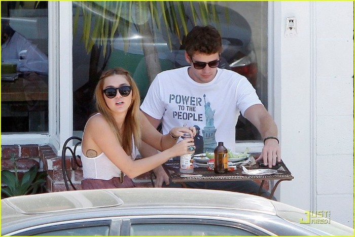 miley-cyrus-liam-hemsworth-sweetsalt-03 - Miley and Liam - love