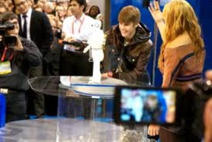 images (29) - Justin Bieber Si robotelul