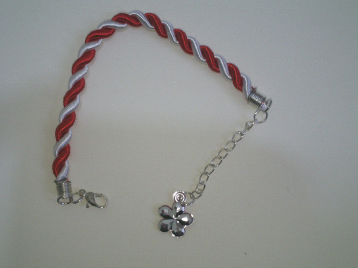 IMAG0070 - martisor bratara 1 leu