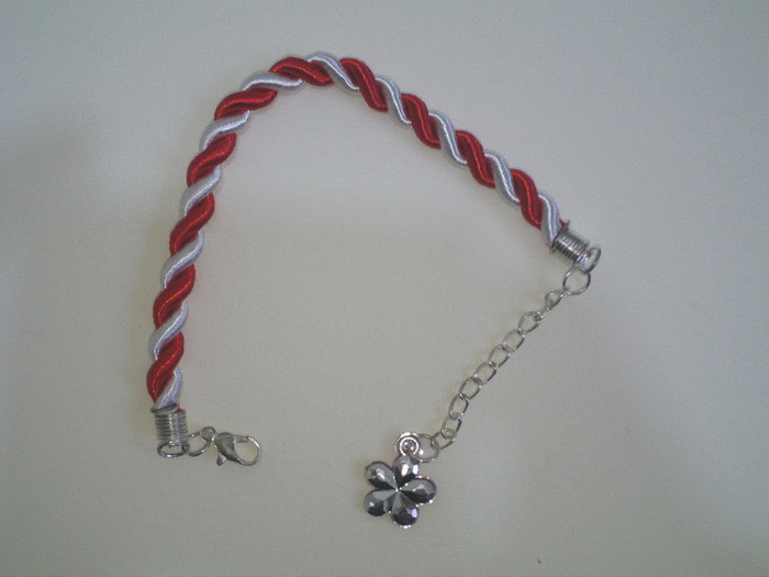 IMAG0071 - martisor bratara 1 leu