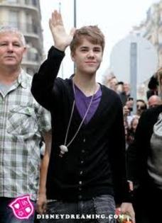 images (2) - Justin Bieber at Disney World 2011