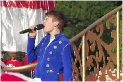 images (14) - Justin Bieber at Disney World 2011