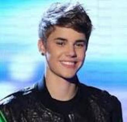 17 ani - Justin Bieber De la 13 la 17 ani