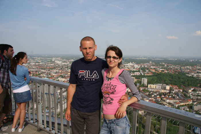 In turnul olimpic (Munchen) - Eu cu familia mea