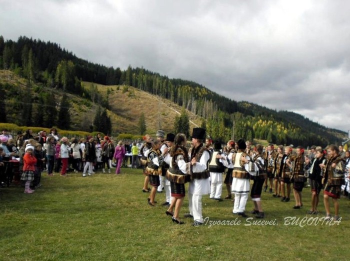 316991_115778595199038_100003006940247_93831_843491010_n - BUCOVINA COLT DE RAI