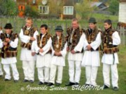 317860_109597805817117_100003006940247_68255_1249282089_a - GEMENEA satu meu