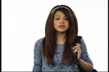 Selena-Gomez-Old-Disney-Channel-Intro-selena-gomez-12416508-400-266 - selena  gomez