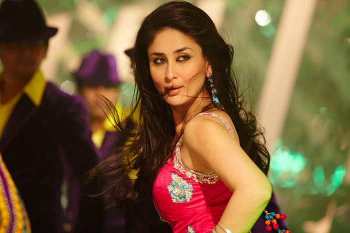 In-Bodyguard-Movie-Hot-Kareena-Kapoor-HD-Wallpaper