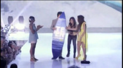Demitzu (38) - Demilush - Wins Inspire Award And Summer Song Teen Choice 2011 Captures