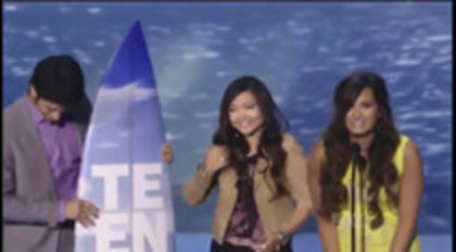 Demitzu (42) - Demilush - Wins Inspire Award And Summer Song Teen Choice 2011 Captures