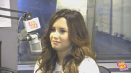 Demitzu (42) - Demilush - Kiss 925 Interview Captures
