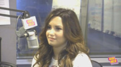 Demitzu (43) - Demilush - Kiss 925 Interview Captures