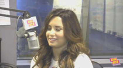 Demitzu (46) - Demilush - Kiss 925 Interview Captures