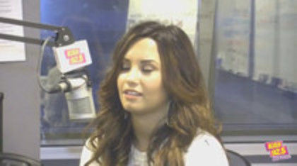 Demitzu (106) - Demilush - Kiss 925 Interview Captures