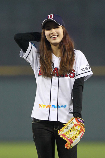 miss-a-1010-suzy-baseball-1