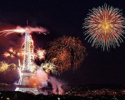 artificii pentru MEME la PARIS...