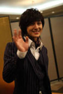 thumb_51950083 - Kim Bum