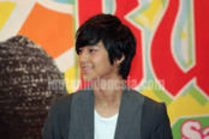 thumb_a055903a - Kim Bum
