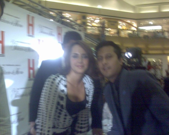 298176_221390687919425_100001454870639_614762_1526550984_n