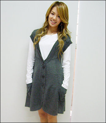 korean-long-hairstyles-with-soft-curls-hair-for-women-kim-hyo-yeon-_0