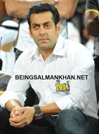 407725_308362422533133_217304781638898_798449_750338993_n - salman khan