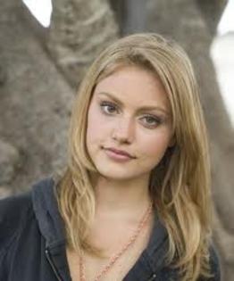 phoebe tonkin blonda - phoebe tonkin blonda