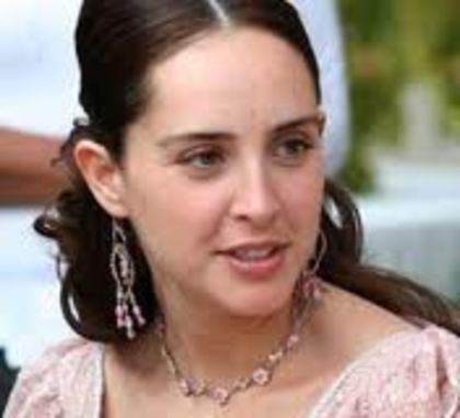 images (7) - Iran Castillo