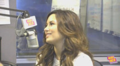 Demitzu (188) - Demilush - Kiss 925 Interview Captures