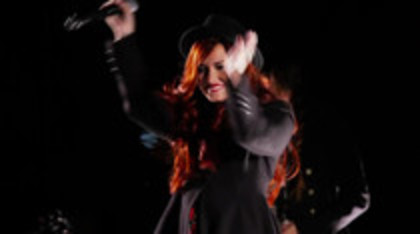 Demetria (56) - Demilush - VEVO Shows Give Your Heart A Break Captures oo1
