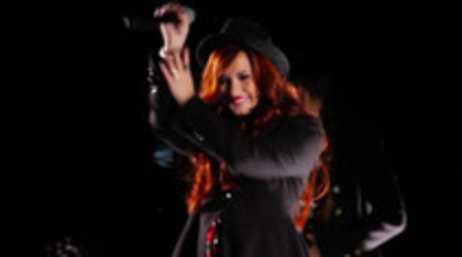 Demetria (61) - Demilush - VEVO Shows Give Your Heart A Break Captures oo1