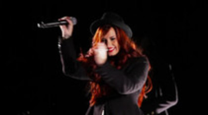 Demetria (80) - Demilush - VEVO Shows Give Your Heart A Break Captures oo1