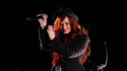 Demetria (91) - Demilush - VEVO Shows Give Your Heart A Break Captures oo1