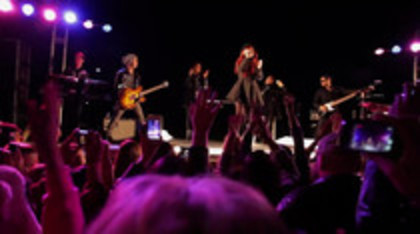 Demetria (117) - Demilush - VEVO Shows Give Your Heart A Break Captures oo1