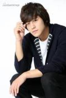 thumb_3965732293c3ef8a4723e848 - Kim Bum